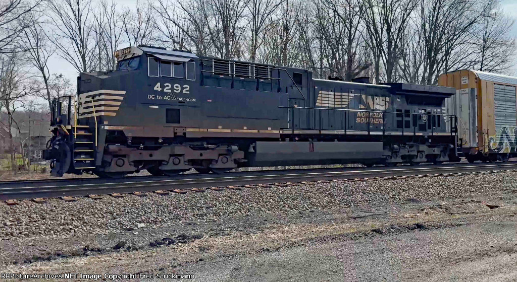 NS 4292 leads 11N.